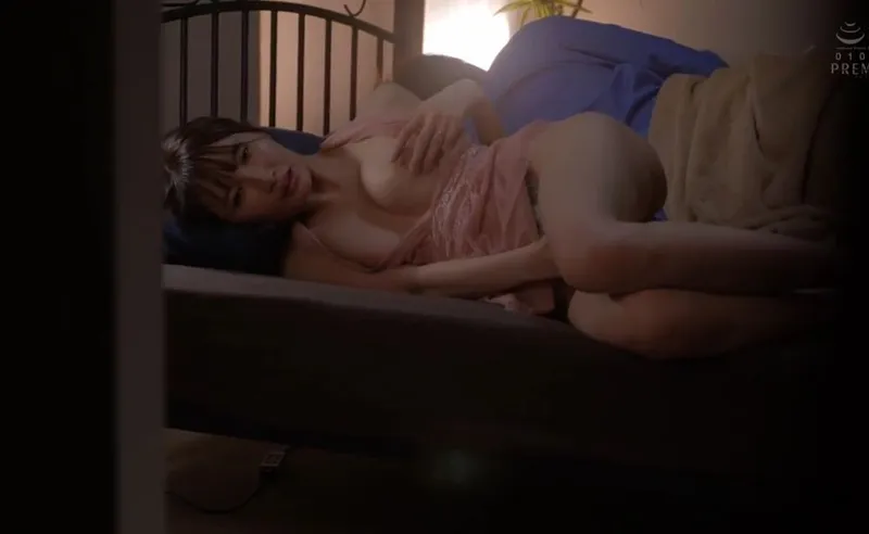 đưa sếp say xỉn về nhà, cậu nhân viên trúng độc đắc húp được bà xã sếp xinh dâm